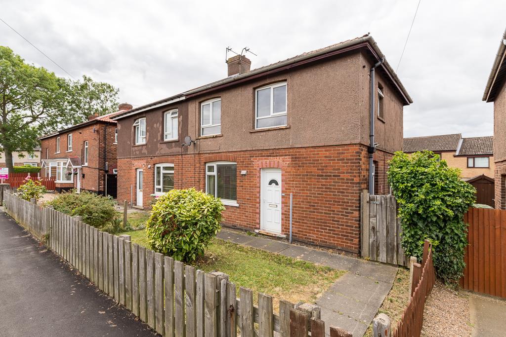 Tomlinson Avenue, Scunthorpe 3 bed semidetached house £110,000