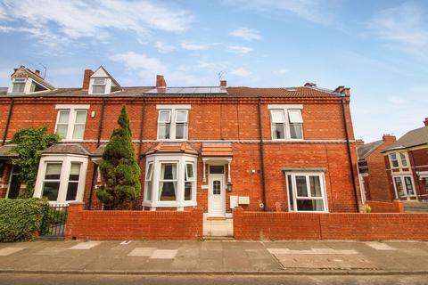 4 bedroom end of terrace house for sale - Lindisfarne Terrace, North Shields