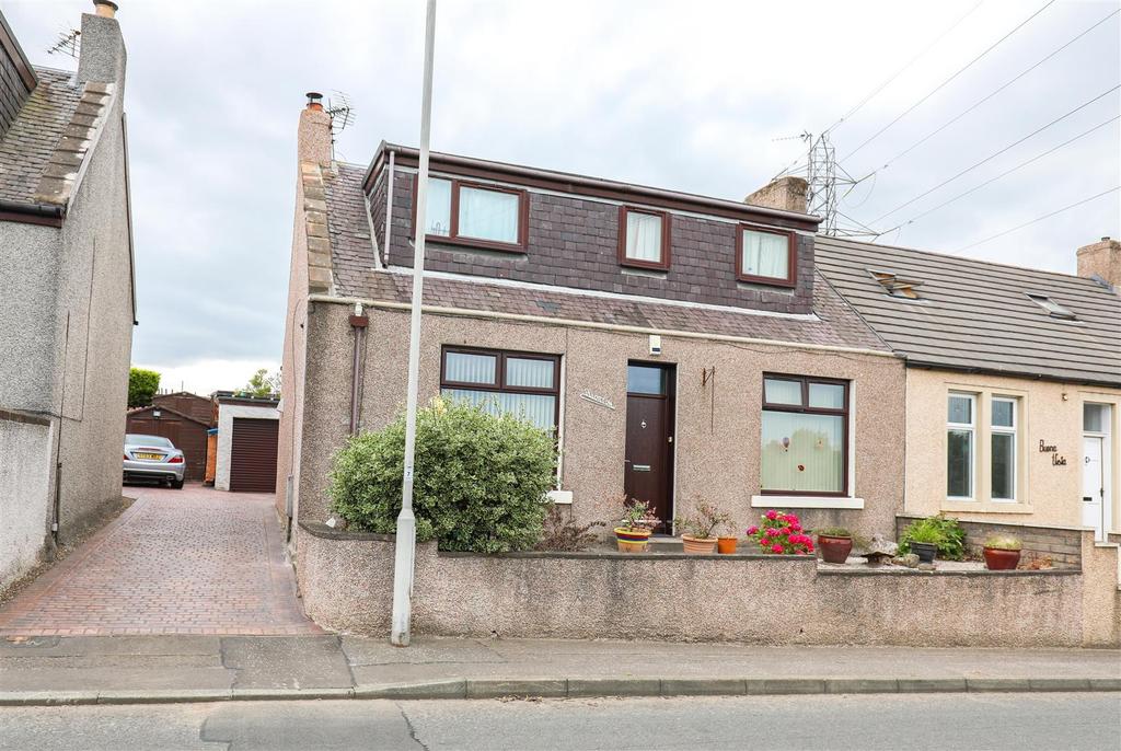 Kennoway Road, Windygates, Leven 3 bed semidetached bungalow £159,995