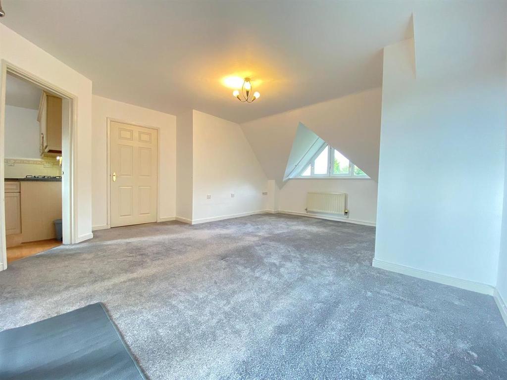 Hawkeswell Drive, Kingswinford, West... 2 bed apartment £775 pcm (£