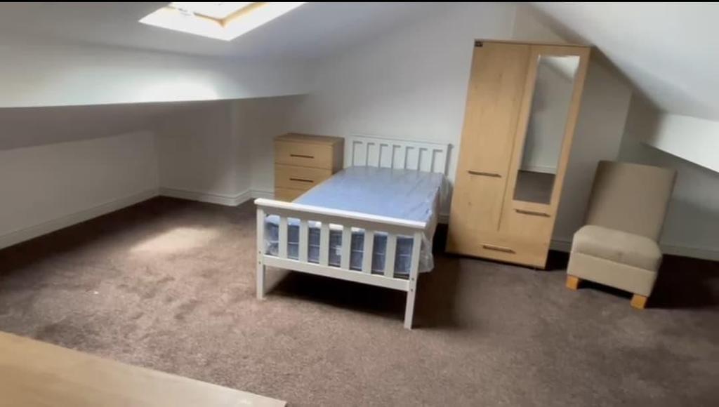 Londonderry Lane, Smethwick 6 bed house £2,200 pcm (£508 pw)