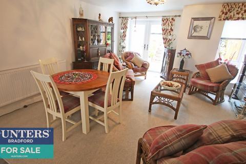 38 Daisy Fields, Bradford, BD2 1DZ