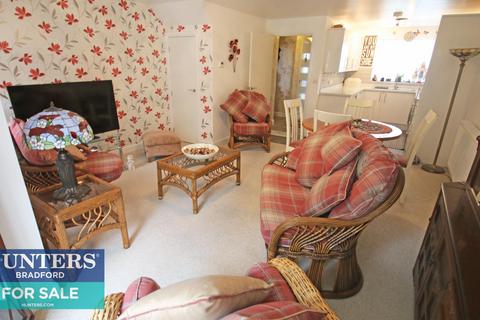 38 Daisy Fields, Bradford, BD2 1DZ