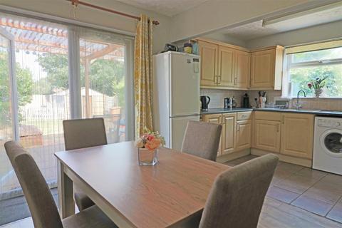 63 Alexander Road, Reigate, RH2 8EA