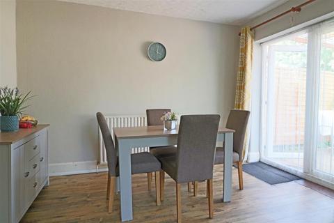 63 Alexander Road, Reigate, RH2 8EA