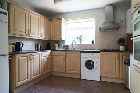 63 Alexander Road, Reigate, RH2 8EA