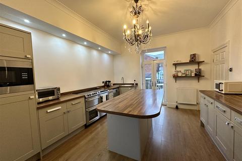 6 bedroom semi-detached house for sale, East Beach, Lytham