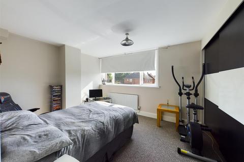31 Warbank Crescent, New Addington, Croydon, CR0 0AY
