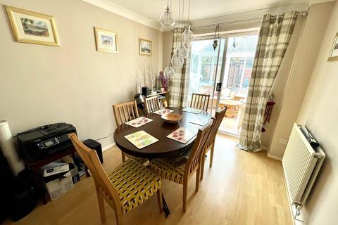 14 Fosberry Close, Wootton, Northampton, NN4 6AW