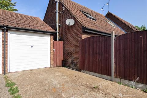 11 Armoury Drive, Gravesend, DA12 1LZ