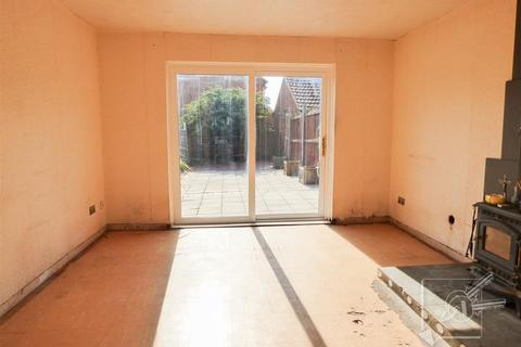11 Armoury Drive, Gravesend, DA12 1LZ