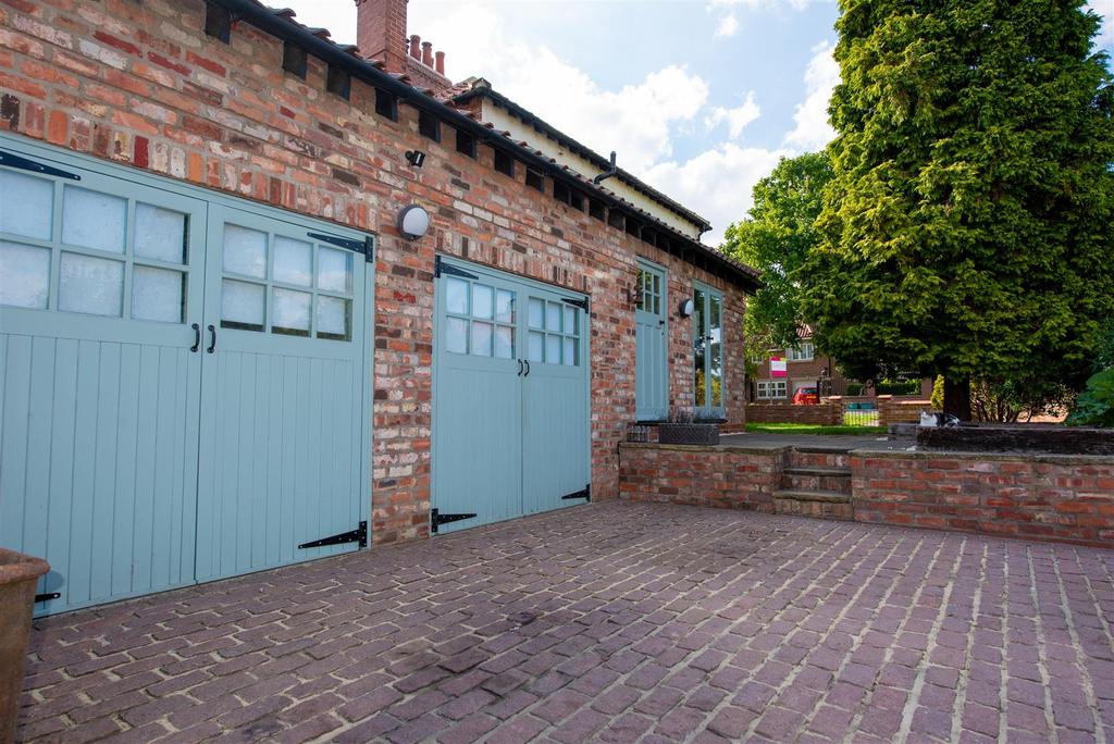 Top Lane, Copmanthorpe, York 5 bed semidetached house £649,000