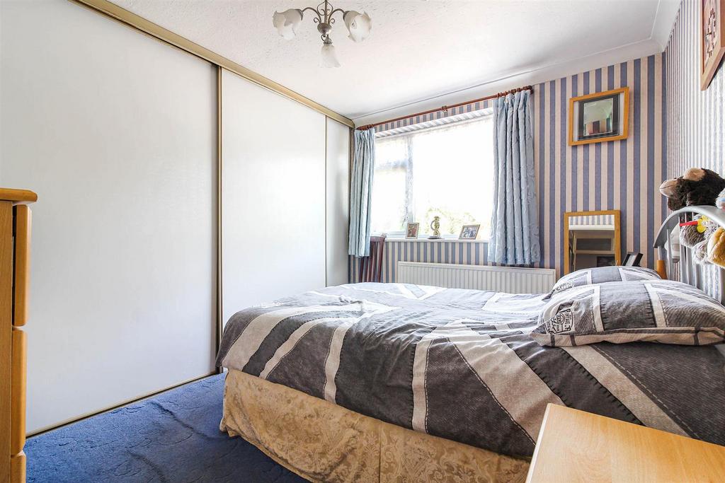 Bed1.jpg