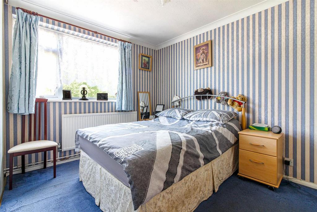 Bed1b.jpg