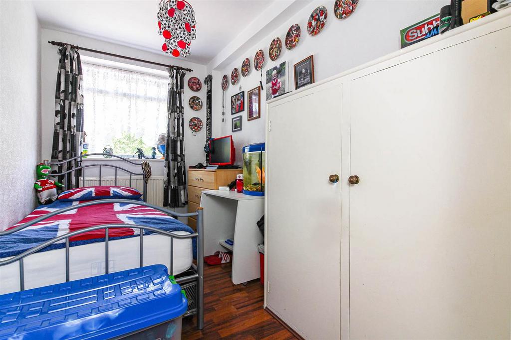 Bed2.jpg