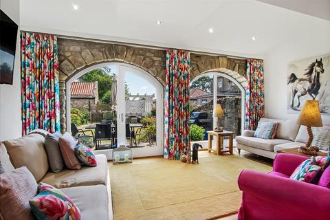 6 Dalton Fields, Newsham, Richmond, DL11 7RF