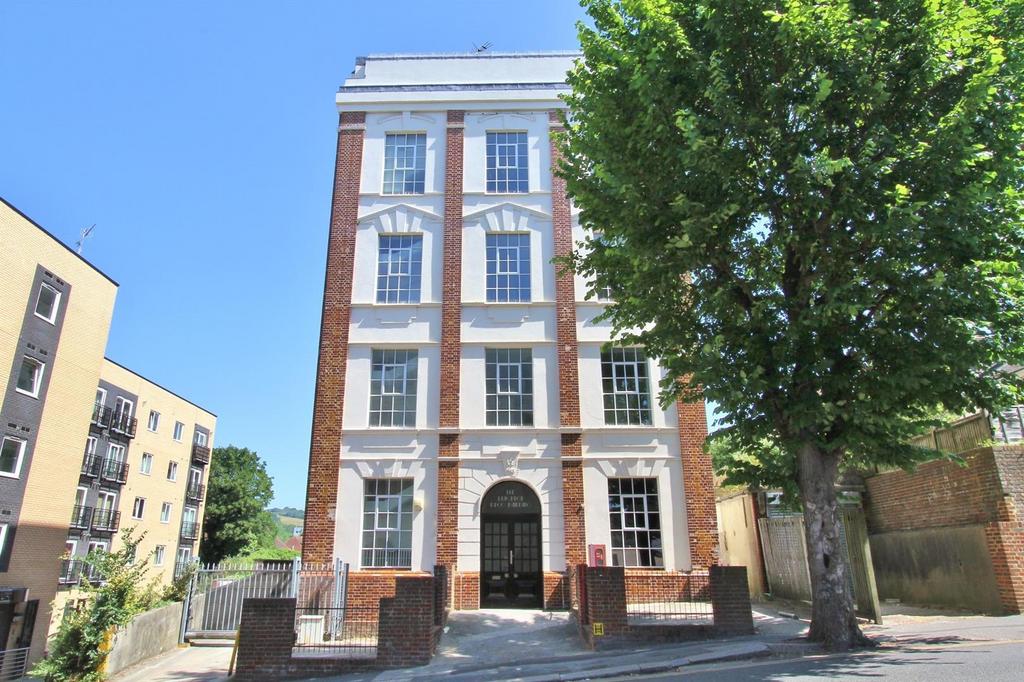 Deco Building.jpg