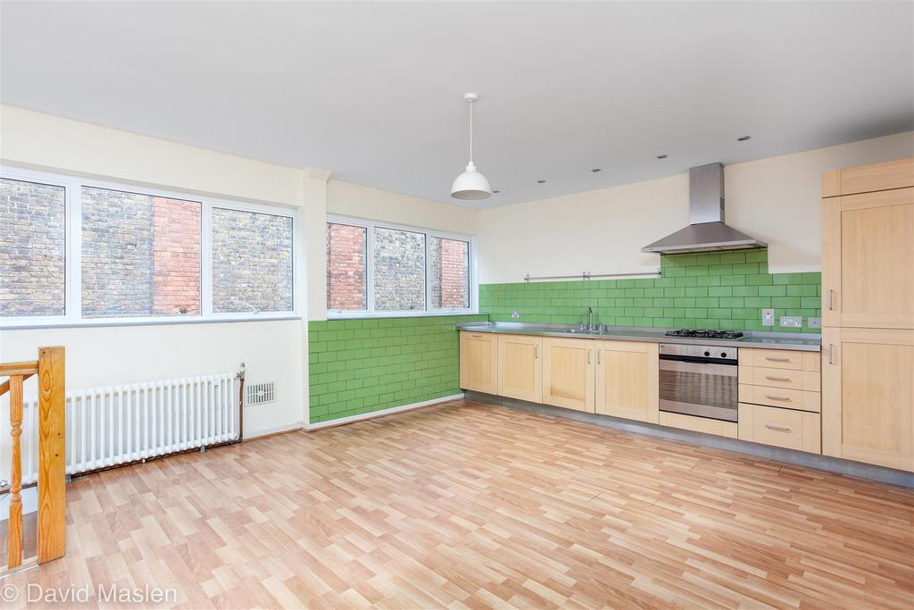 Kitchen1b.jpg
