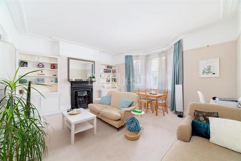 2 bedroom apartment to rent, Honeybourne Road, West Hampstead NW6