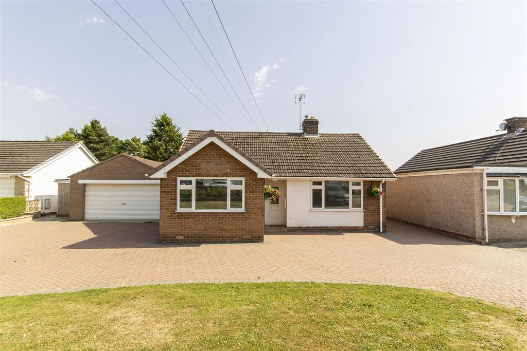 Williamthorpe Road, North Wingfield, Chesterfield 3 bed detached bungalow for sale £350,000
