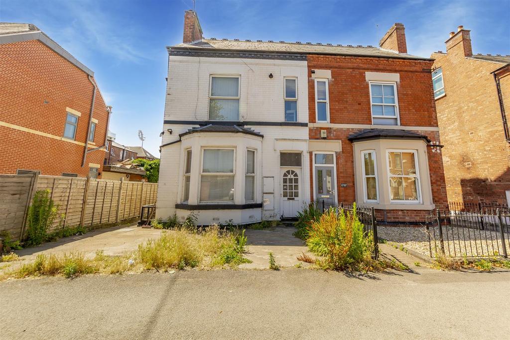 Colwick Road, West Bridgford, Nottingham 5 bed semidetached house for