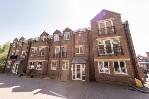 15 Caversham Place, Sutton Coldfield, B73 6HW