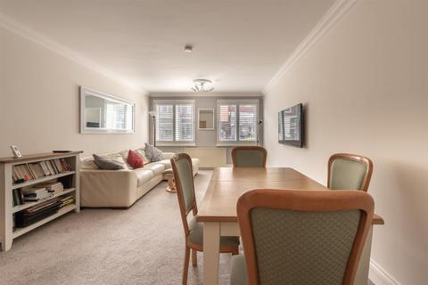 15 Caversham Place, Sutton Coldfield, B73 6HW