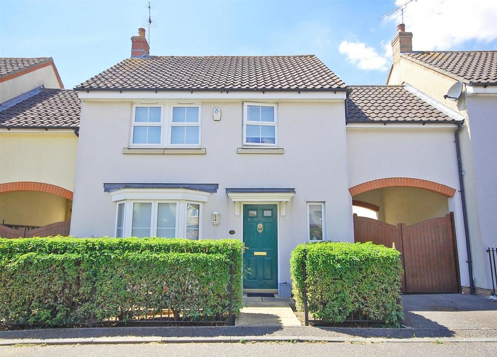 Old Moors, Great Leighs, Chelmsford 4 bed link detached house for sale
