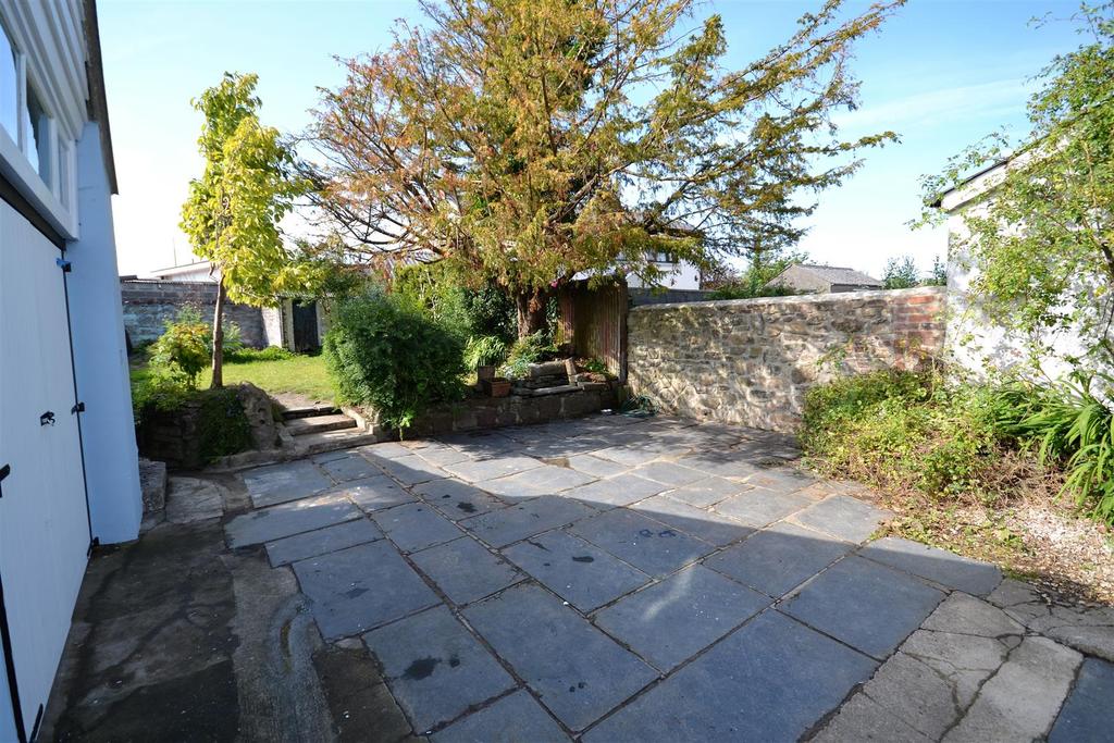 St. James Street, Narberth 4 bed end of terrace house for sale £299,000