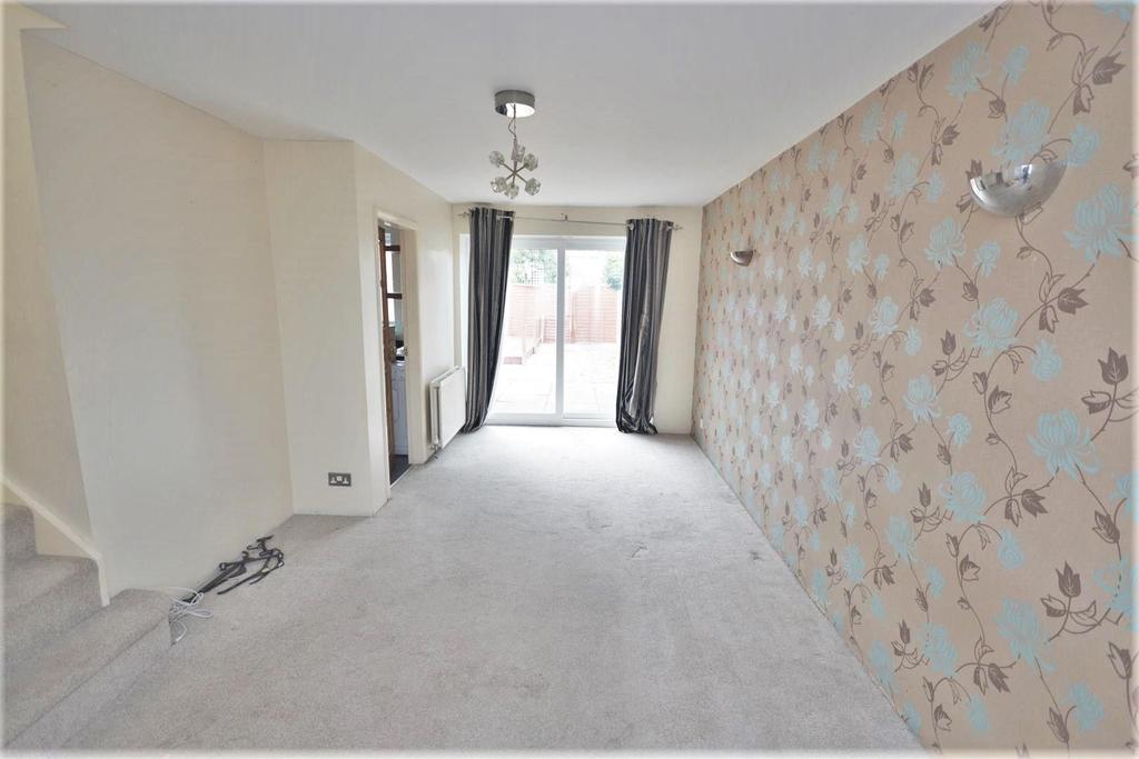 Ilford Close, Bedworth 2 bed terraced house £750 pcm (£173 pw)