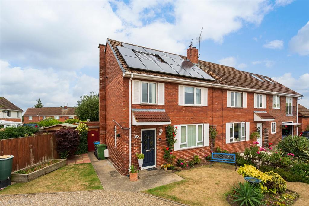 Linton Woods Lane, Linton On Ouse, York 3 bed house for sale £280,000
