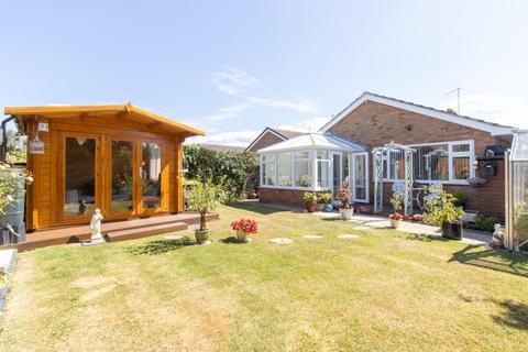 3 bedroom detached bungalow for sale - Windmill Road, Herne Bay