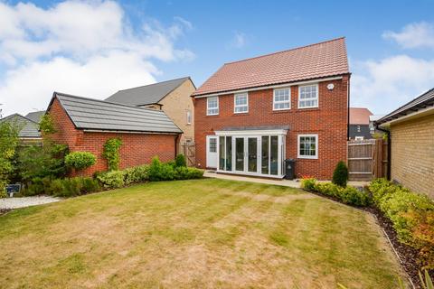 4 bedroom detached house for sale - Endeavour Way, Burnham-On-Crouch