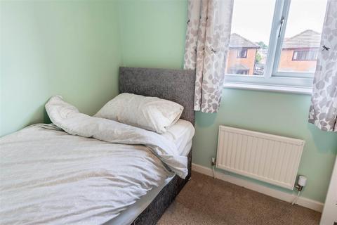 16 Allendale Gardens, Doncaster, DN5 8BL