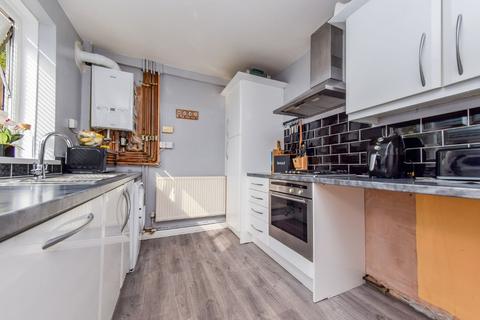 29 Cardinal Square, Leeds, LS11 8HS