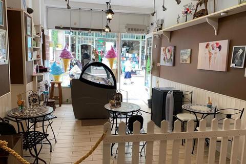 Hospitality for sale, Leasehold Italian Homemade Ice Cream Shop Located In Falmouth