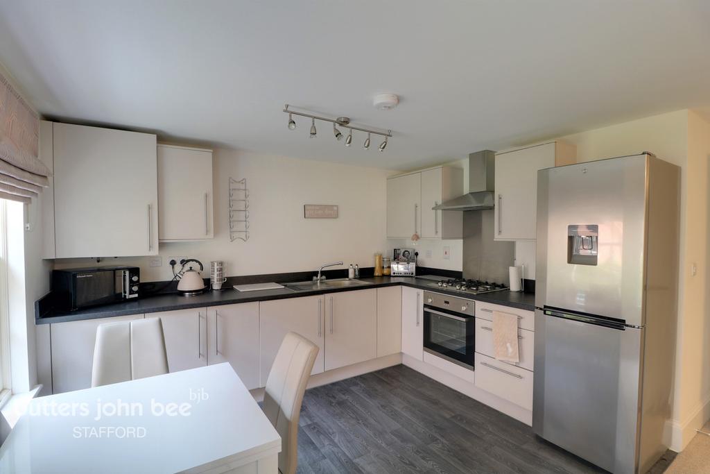 St Parkway, Stafford 2 bed apartment for sale £160,000