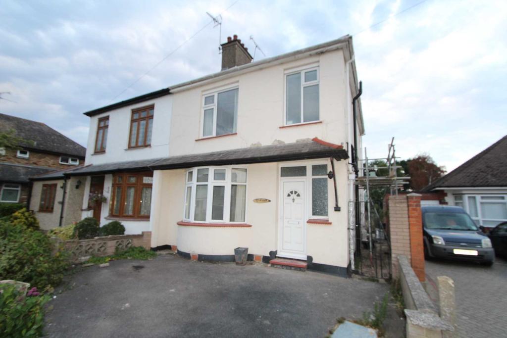 Softwater Lane Hadleigh 3 bed semidetached house £1,500 pcm (£346 pw)