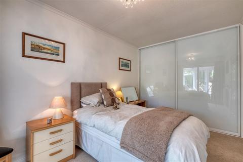 30 Austcliff Close, Redditch, B97 5NZ
