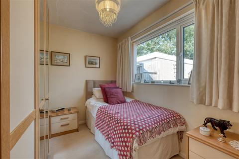 30 Austcliff Close, Redditch, B97 5NZ