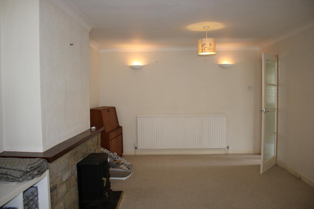 Hill Clough, Laycock BD22 2 bed semidetached house £795 pcm (£183 pw)