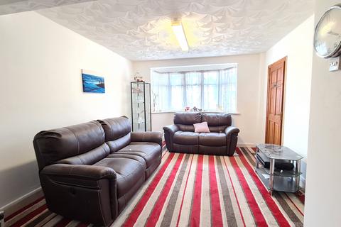 3 bedroom semi-detached house for sale - HOUNSLOW, TW4