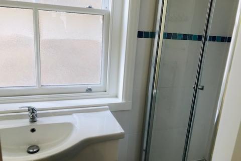 Studio to rent, Sidney Street, Whitechapel, E1