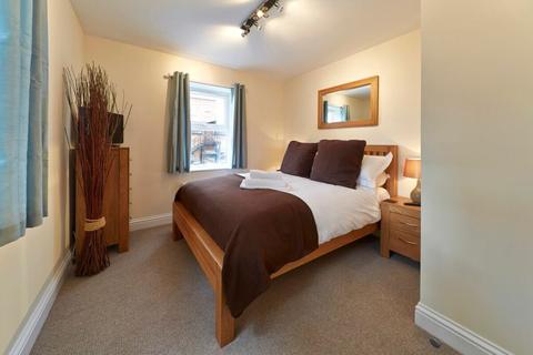 1 bedroom flat to rent, Godwin Court, Swindon SN1