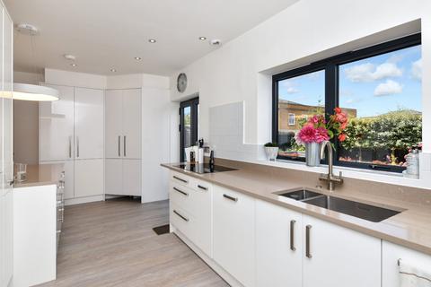 9 Boundary Way, Shoeburyness, Southend-on-sea, SS3 9QF