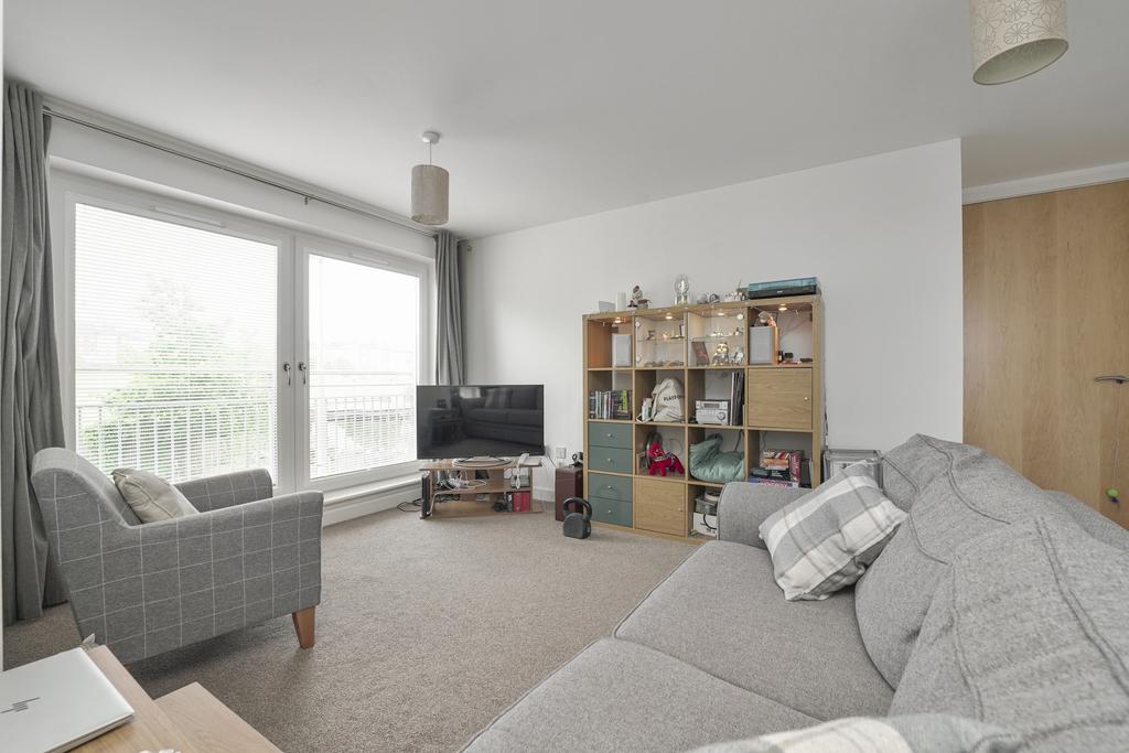 Flat 9, 32, Peffer Bank, Edinburgh, EH16 4FG 2 bed flat £180,000
