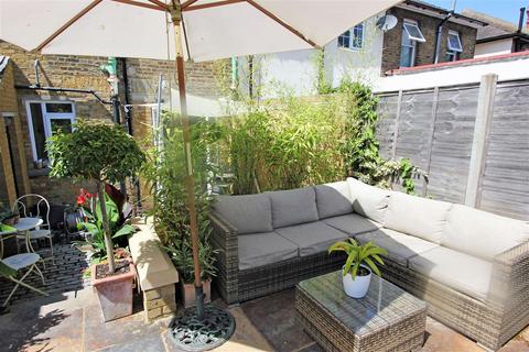 129 Bynes Road, South Croydon, CR2 0PZ