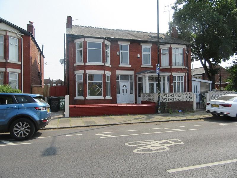 Kings Road, Old Trafford, Manchester, M16 4 bed semidetached house £