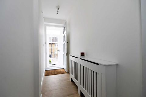 5 Hyde Walk, Morden, SM4 6LR
