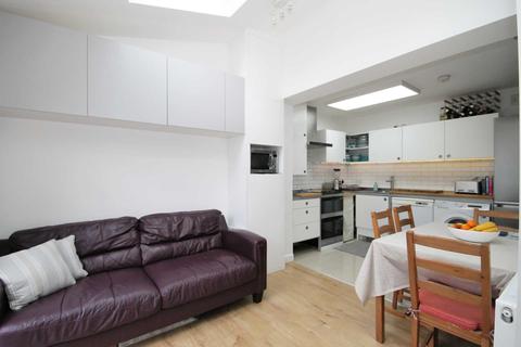 5 Hyde Walk, Morden, SM4 6LR